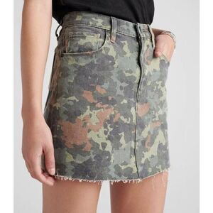 NWT Hudson Camo Mini Skirt 28 m5